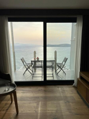 Beachfront Residence Pera Gumusluk